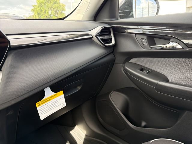 New 2026 Chevrolet TrailBlazer LT w/ Midnight Edition FWD image 31