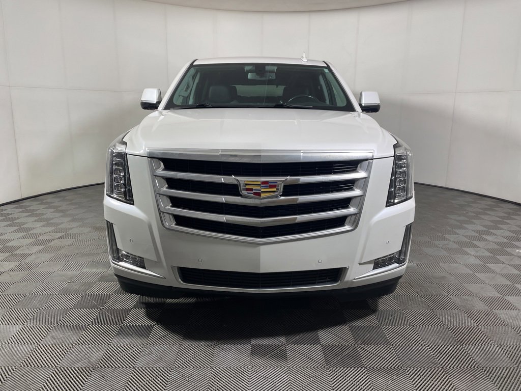 Used 2020 Cadillac Escalade 4WD image 3