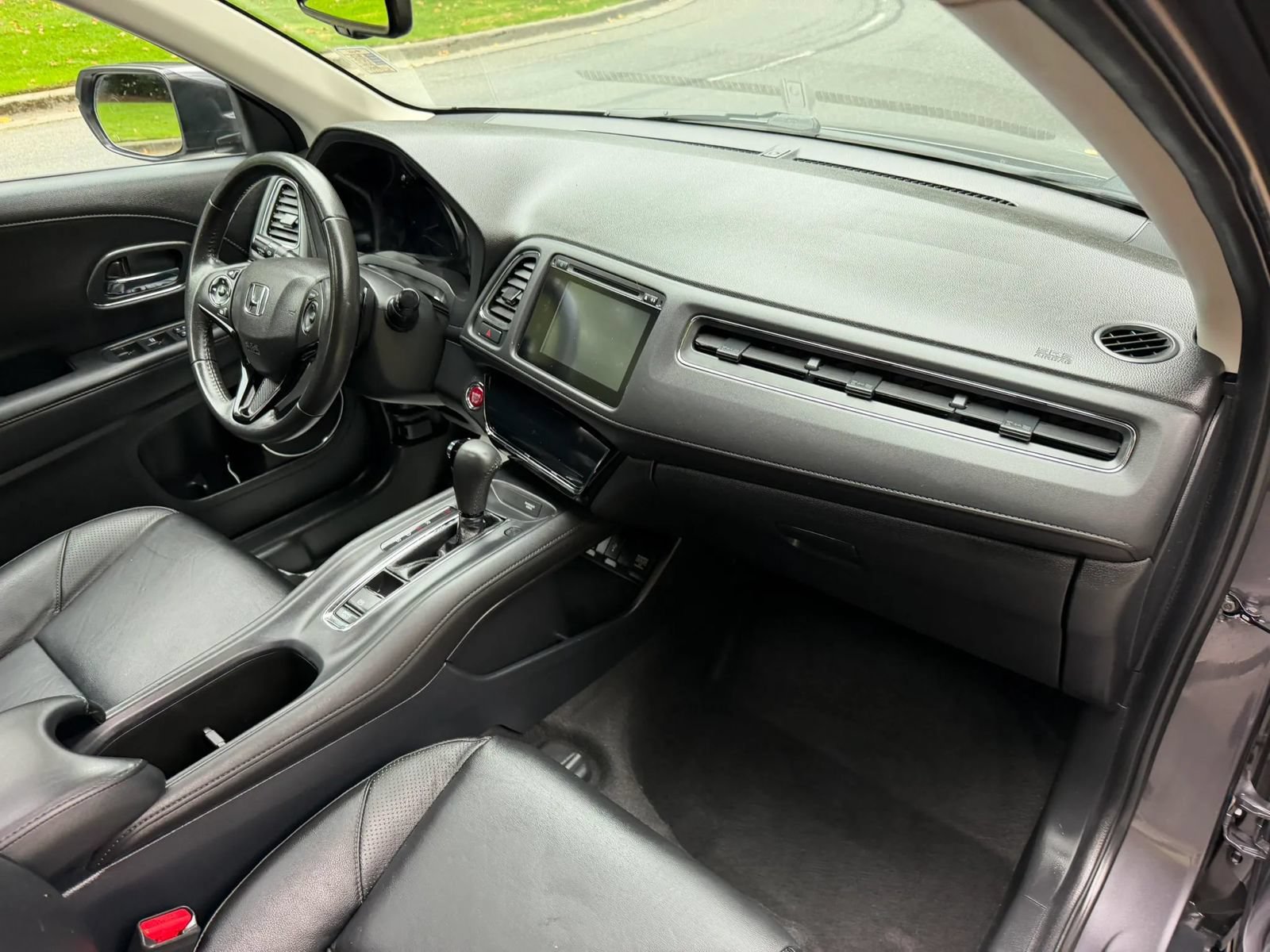 Used 2017 Honda HR-V EX-L image 9