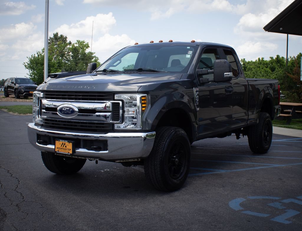 Used 2018 Ford F250 XL w/ STX Appearance Package AWD/4WD image 8