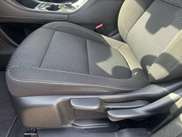 Used 2023 GMC Acadia SLE w/ Elevation Edition image 21