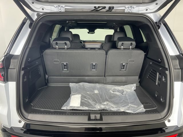 New 2026 GMC Acadia Denali Ultimate w/ LPO, Illumination Package AWD/4WD image 17