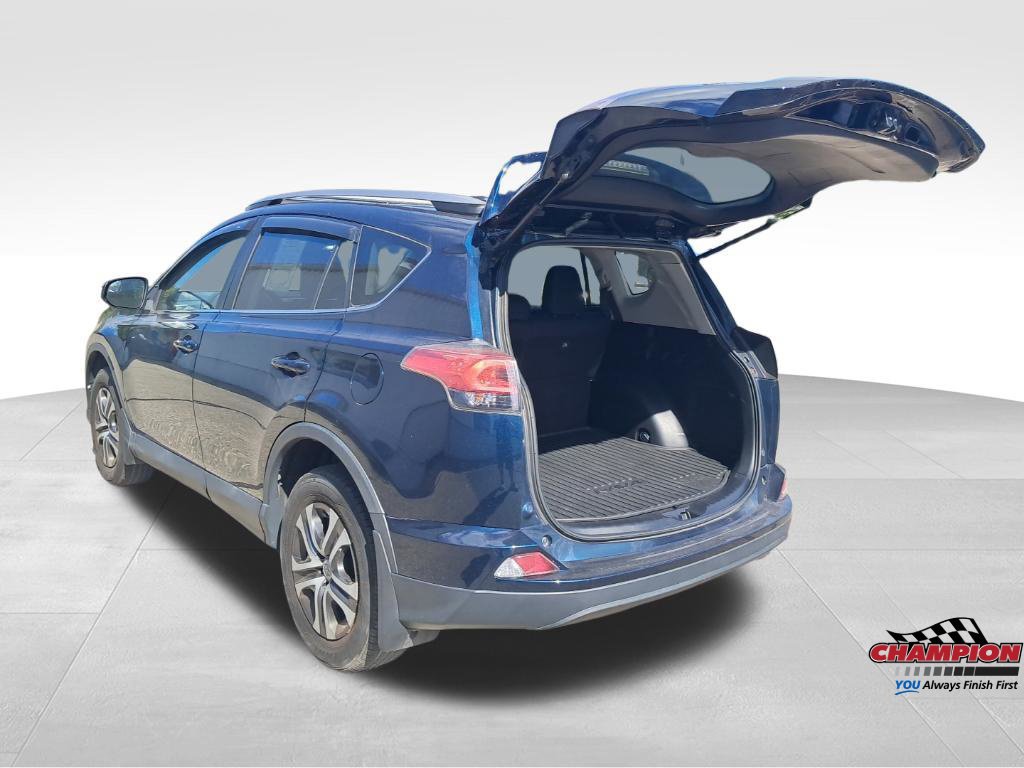 Used 2017 Toyota RAV4 LE w/ All Weather Liner Package AWD/4WD image 19