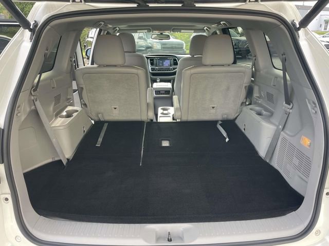 Used 2016 Toyota Highlander Limited image 8