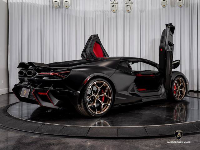 Used 2025 Lamborghini Revuelto AWD/4WD image 25