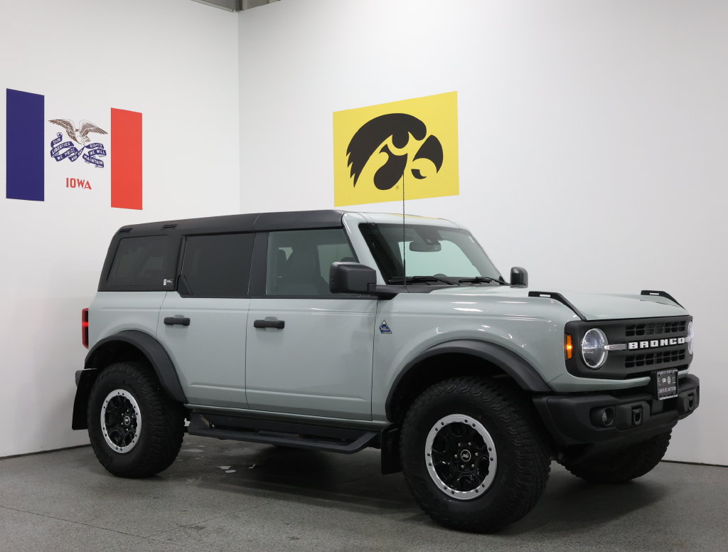 Used 2024 Ford Bronco Black Diamond w/ Sasquatch Package AWD/4WD image 1