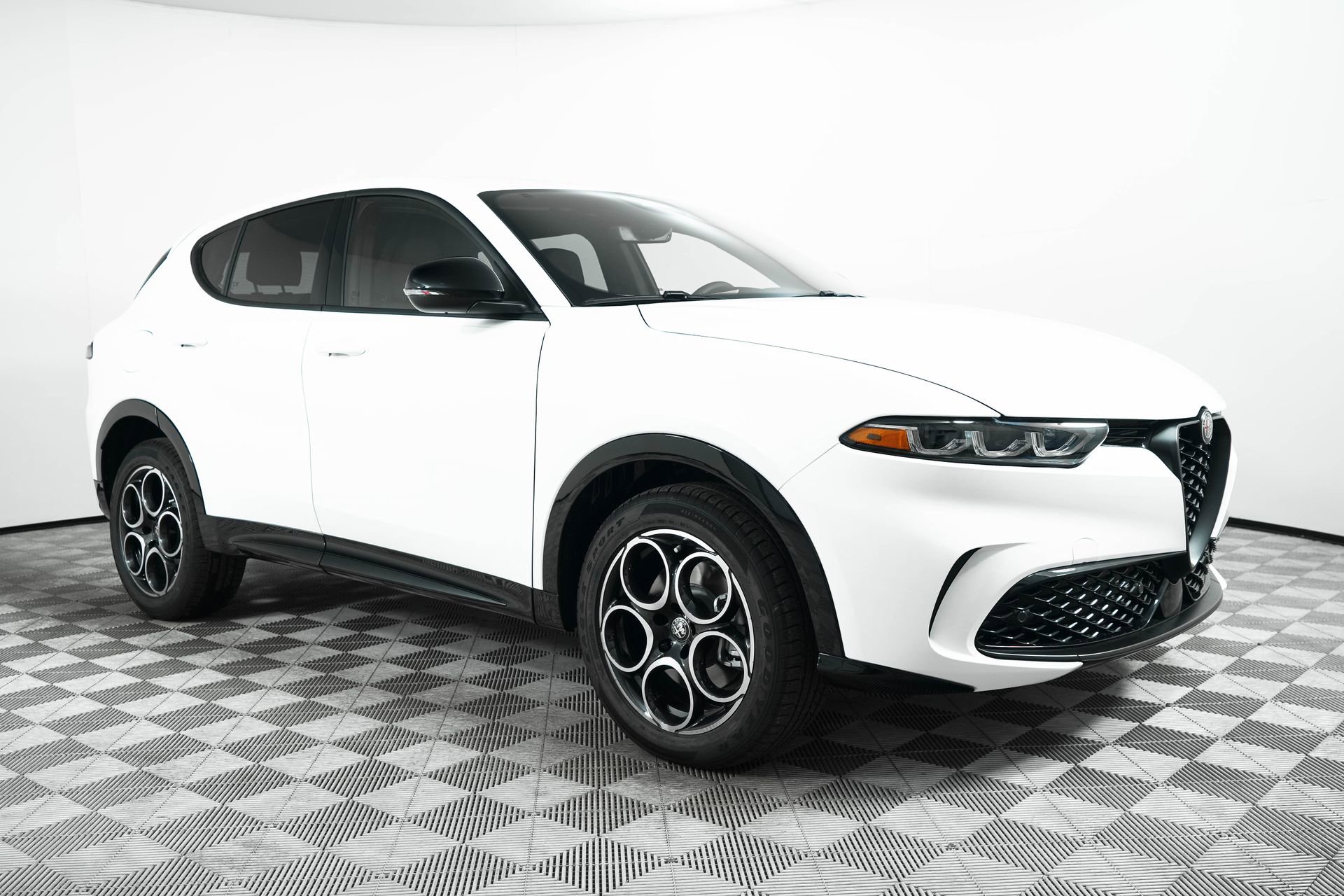 New 2025 Alfa Romeo Tonale