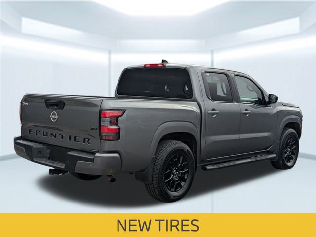 Used 2023 Nissan Frontier SV w/ Midnight Edition Package image 6