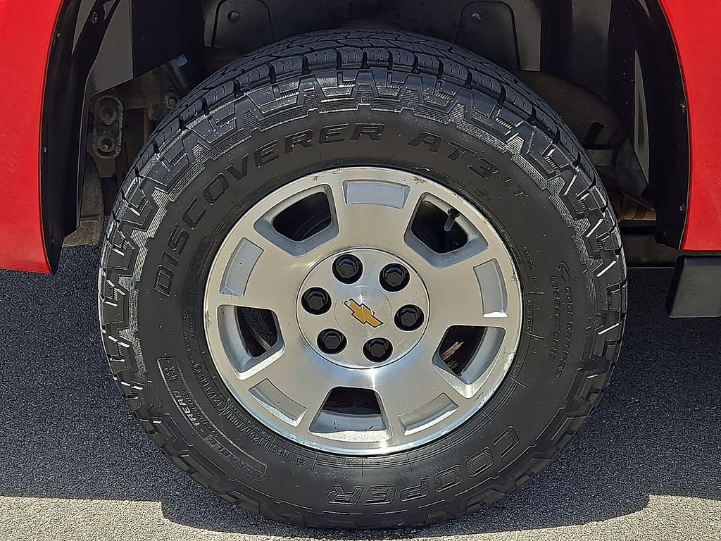 Used 2012 Chevrolet Avalanche LS AWD/4WD image 7