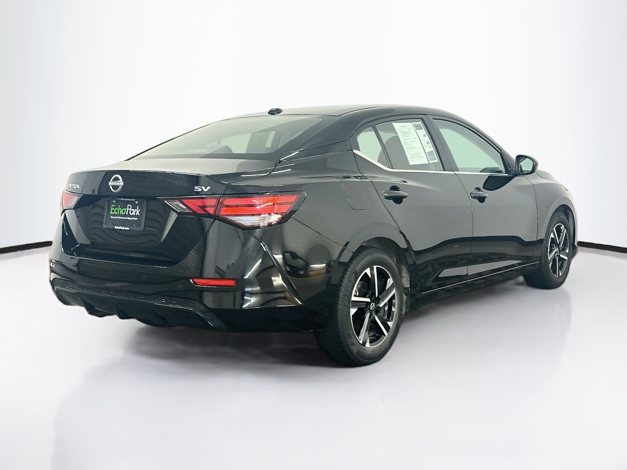 Used 2024 Nissan Sentra SV FWD image 9