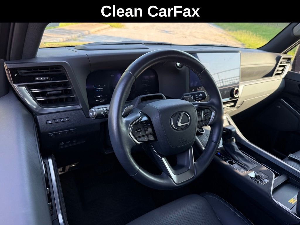 Used 2024 Lexus GX 550 AWD/4WD image 3