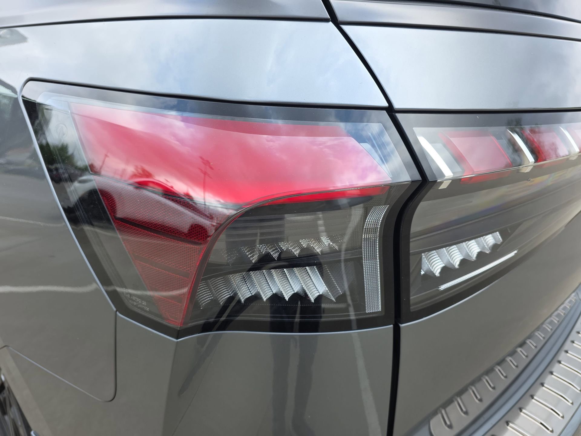 New 2026 INFINITI QX80 4WD w/ Sport Exterior Package image 32