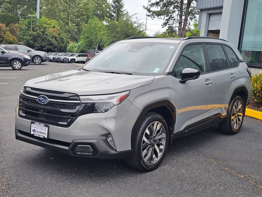 Used 2025 Subaru Forester Touring w/ Popular Package - Touring AWD/4WD image 3