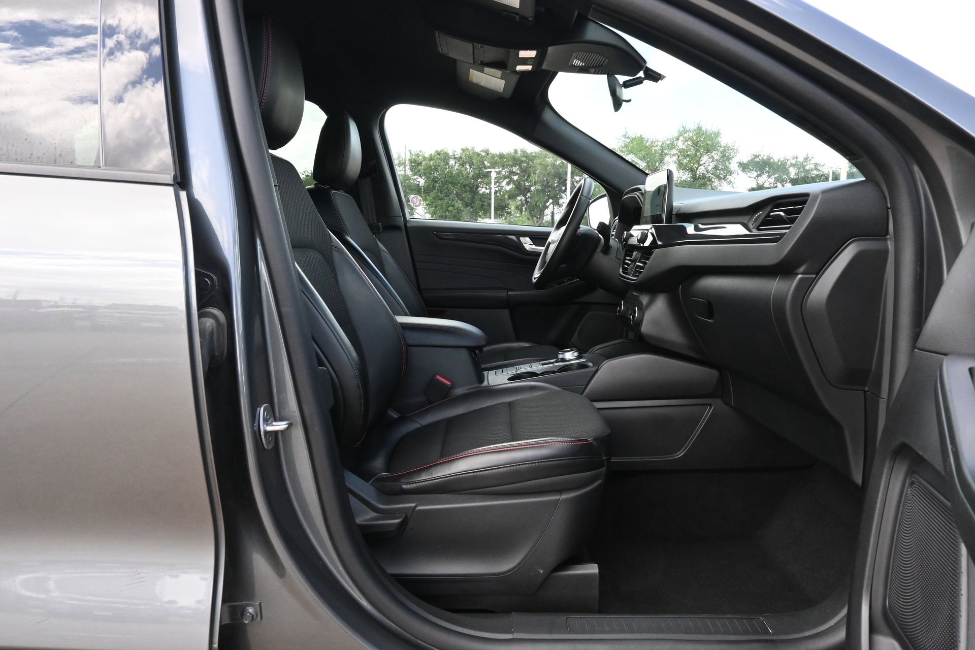 Used 2025 Ford Escape ST-Line AWD/4WD image 26