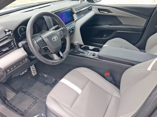 Used 2026 Toyota Camry SE FWD image 11