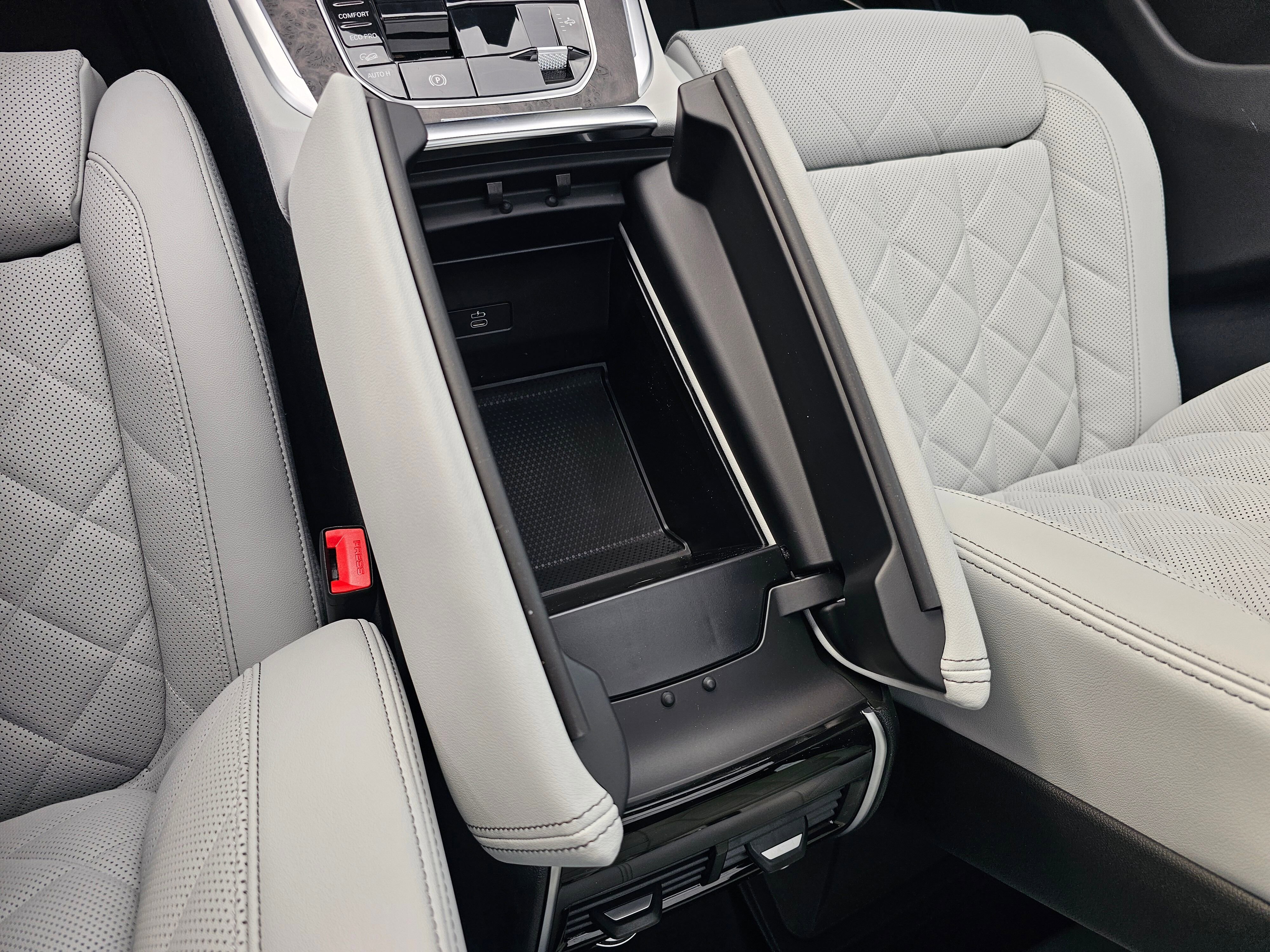 New 2026 BMW X5 xDrive40i w/ M Sport Package image 25