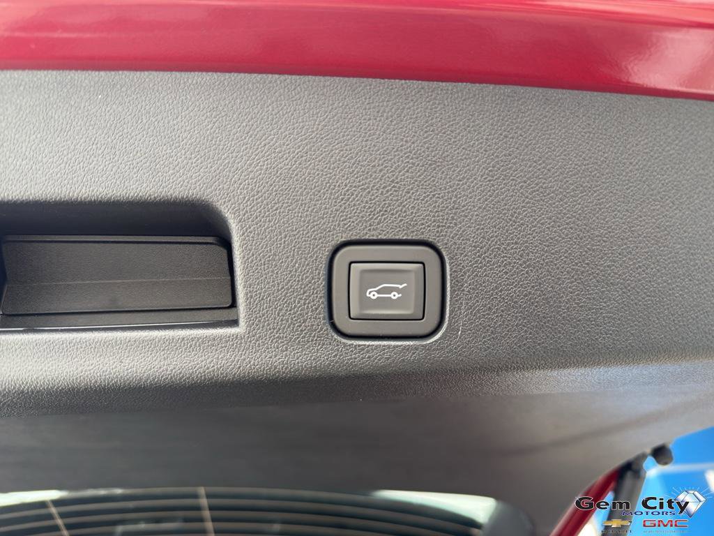 New 2026 Chevrolet Traverse RS w/ LPO, Floor Liner Package image 11