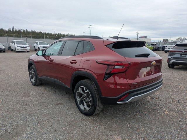 Used 2025 Chevrolet Trax LT image 8