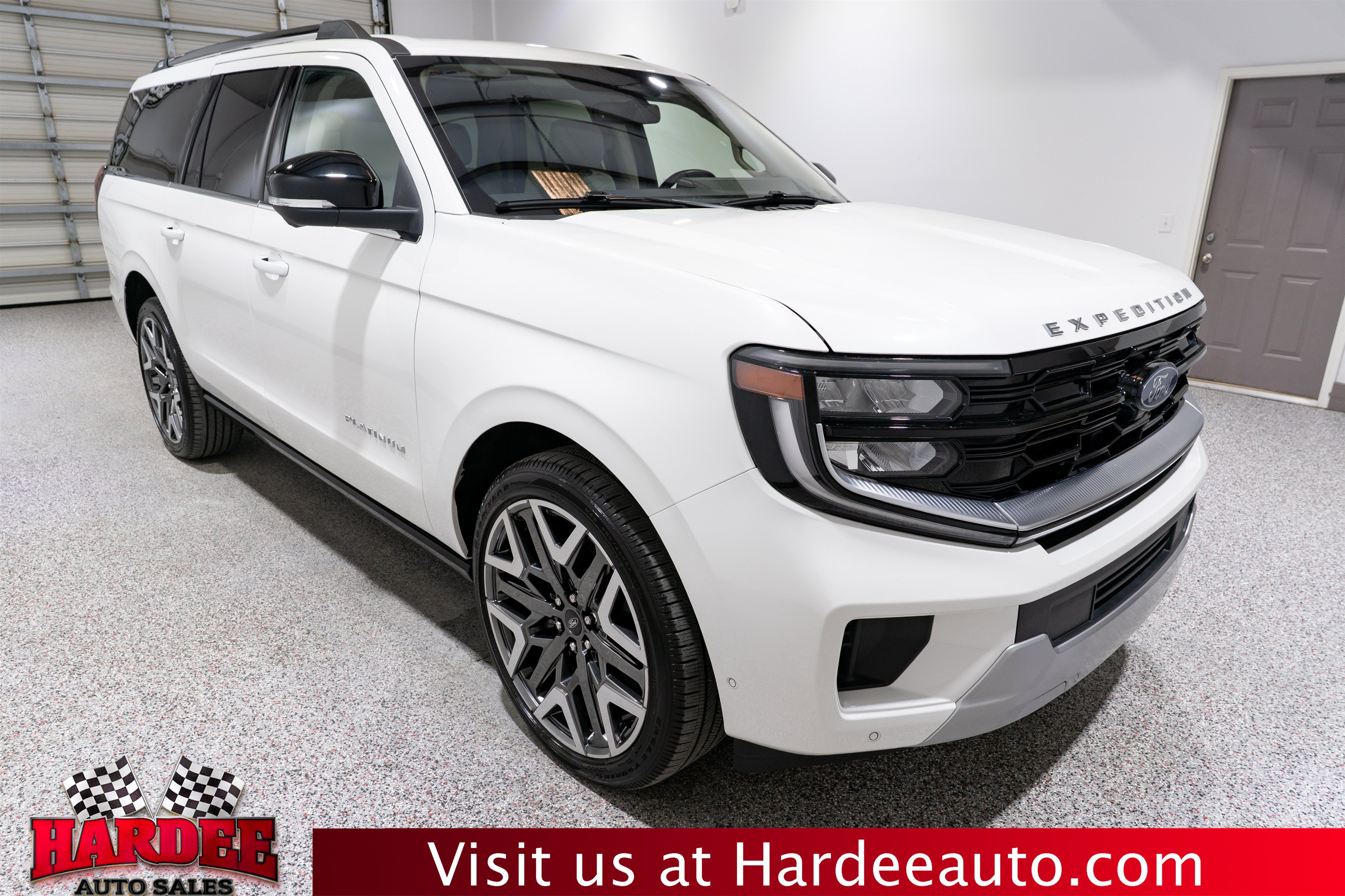 Used 2025 Ford Expedition Max Platinum w/ Platinum Ultimate Package AWD/4WD image 6