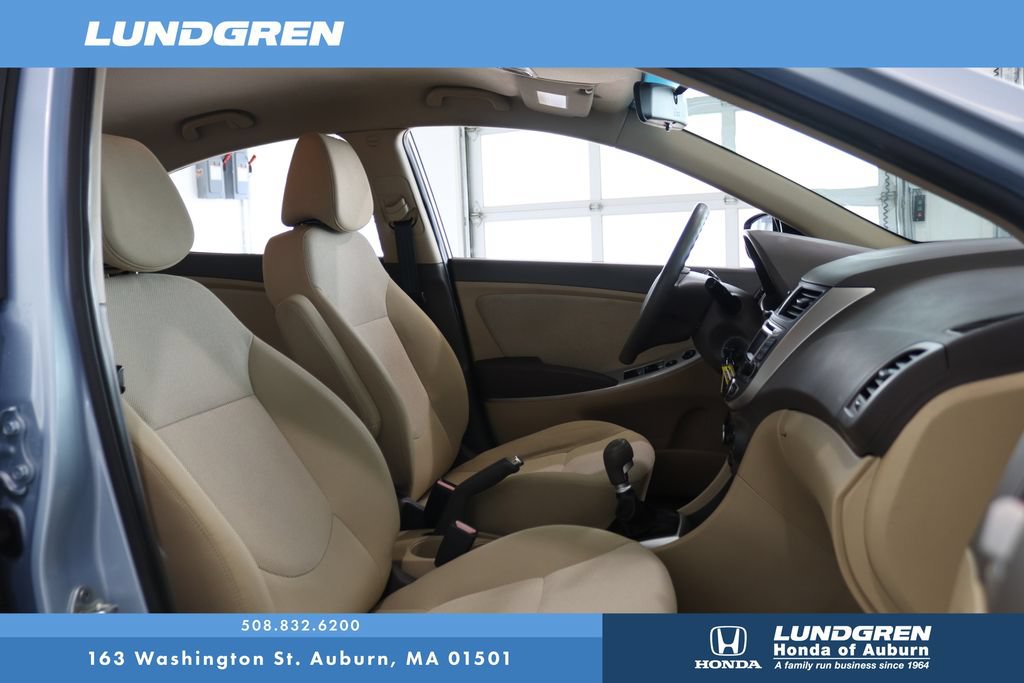 Used 2012 Hyundai Accent GLS w/ Comfort Pkg 2 FWD image 15