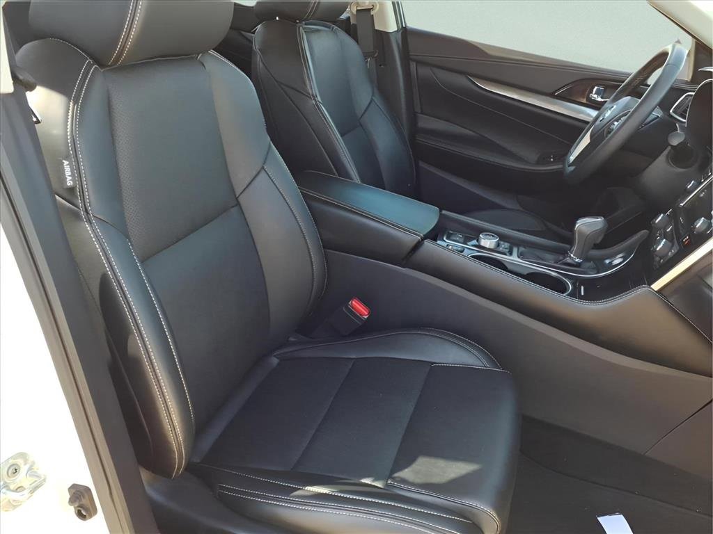 Used 2021 Nissan Maxima 3.5 SV w/ Floor Mat Group image 12