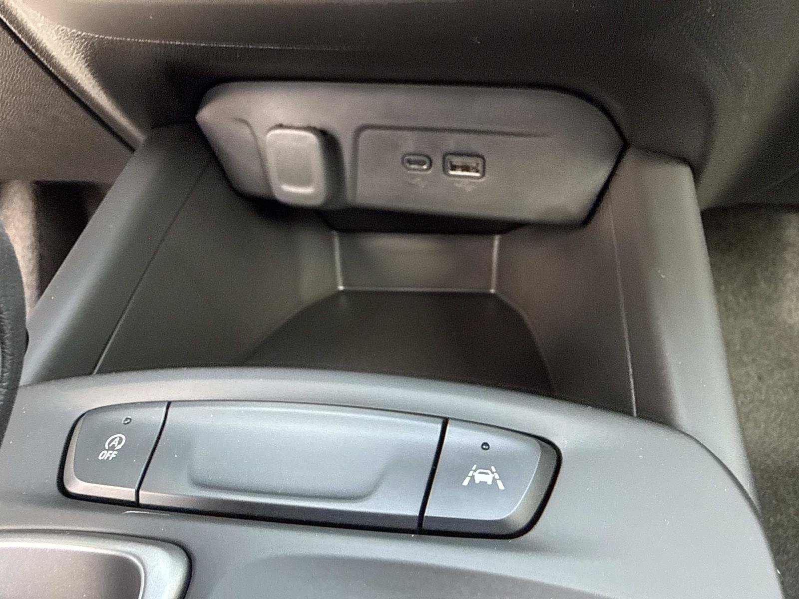 New 2026 Chevrolet Trax RS w/ Sunroof Package FWD image 27