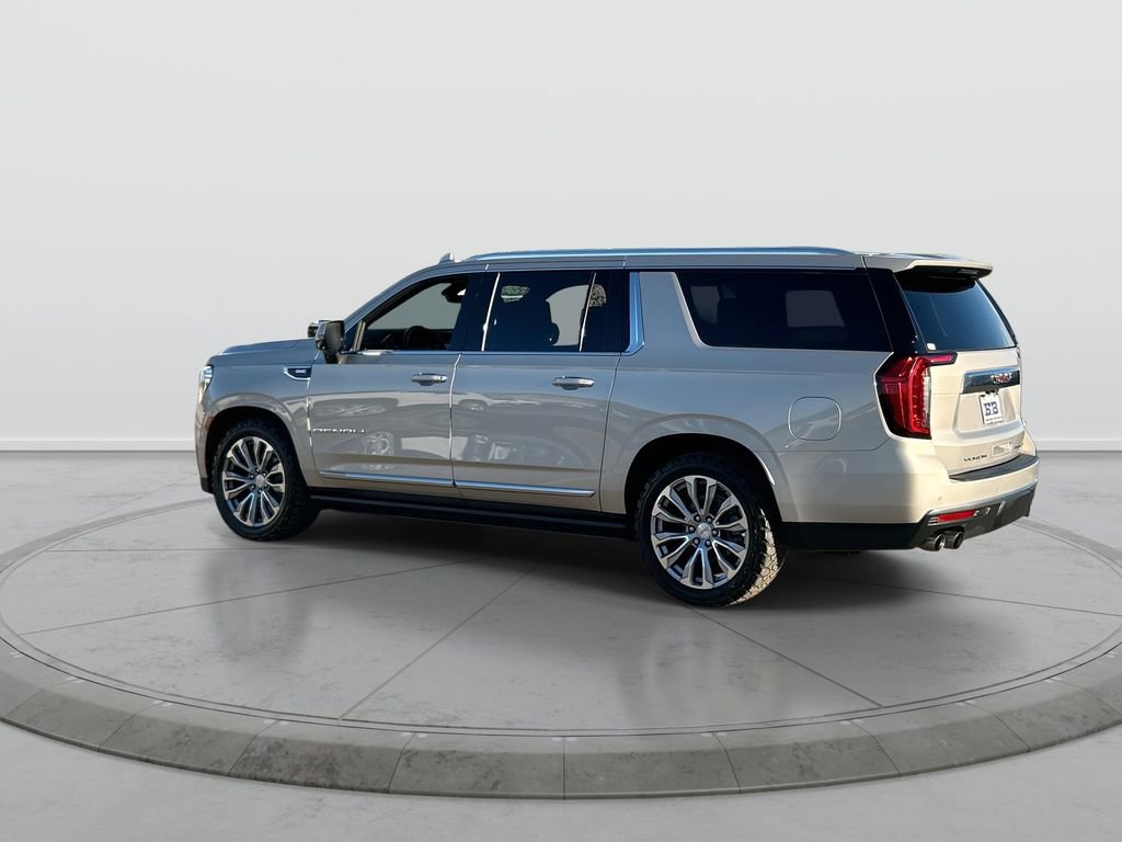 Used 2021 GMC Yukon XL Denali w/ Denali Ultimate Package AWD/4WD image 6