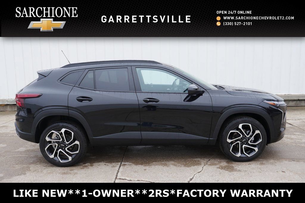 Used 2025 Chevrolet Trax RS image 1