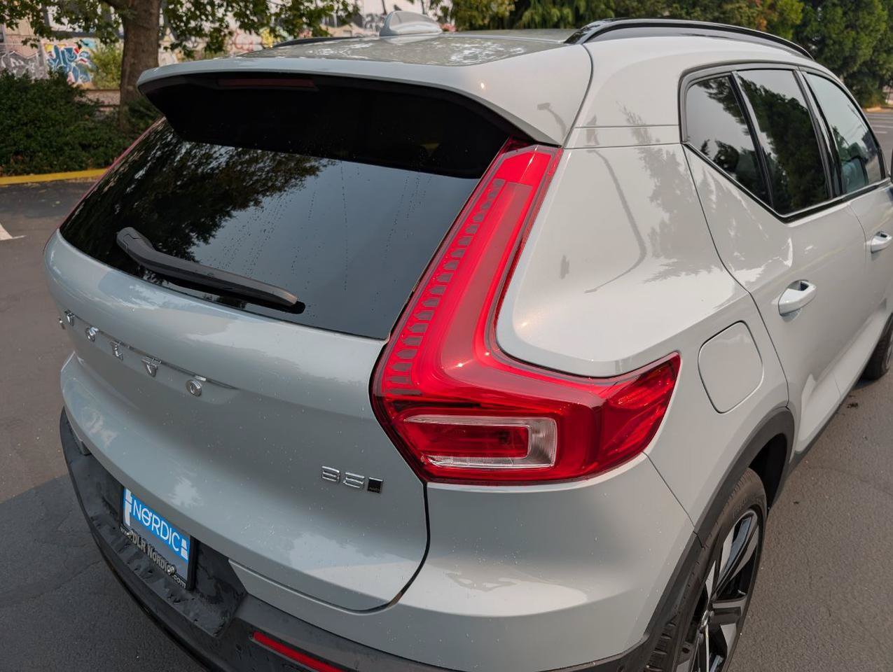 Used 2025 Volvo XC40 B5 Ultra AWD/4WD image 25
