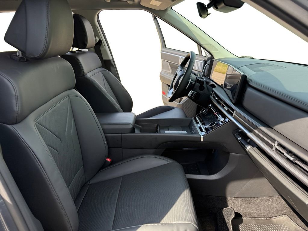 Used 2025 Hyundai Santa Fe SEL image 15