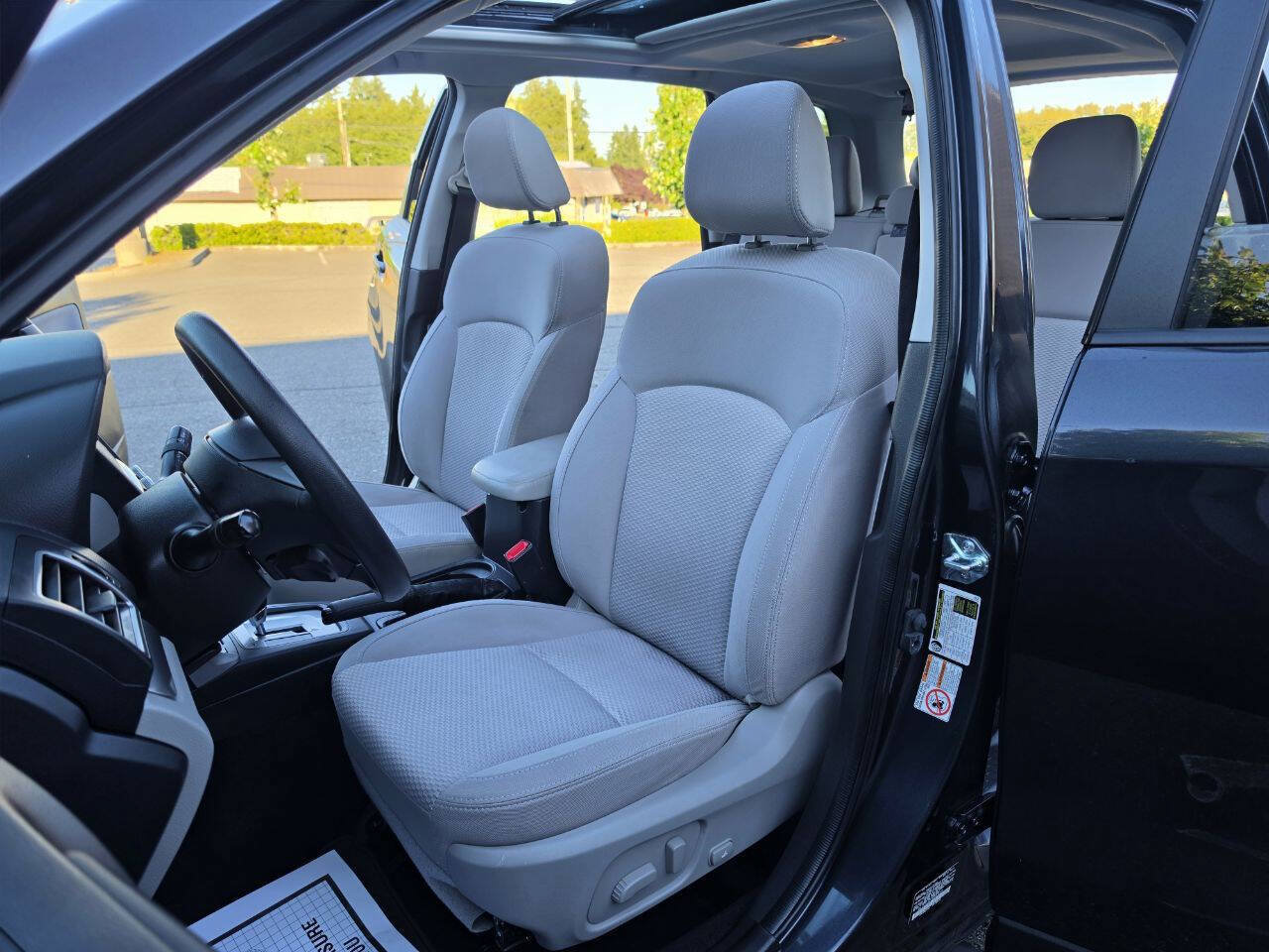 Used 2016 Subaru Forester 2.5i Premium AWD/4WD image 23