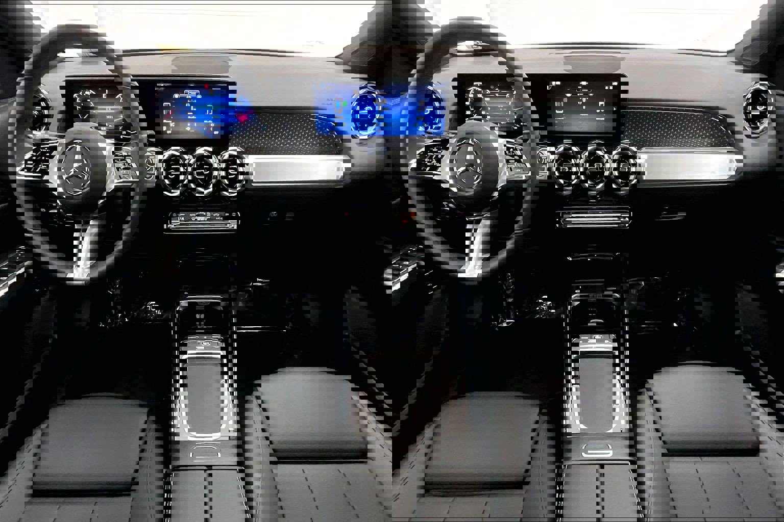 Used 2026 Mercedes-Benz GLB 250 image 14