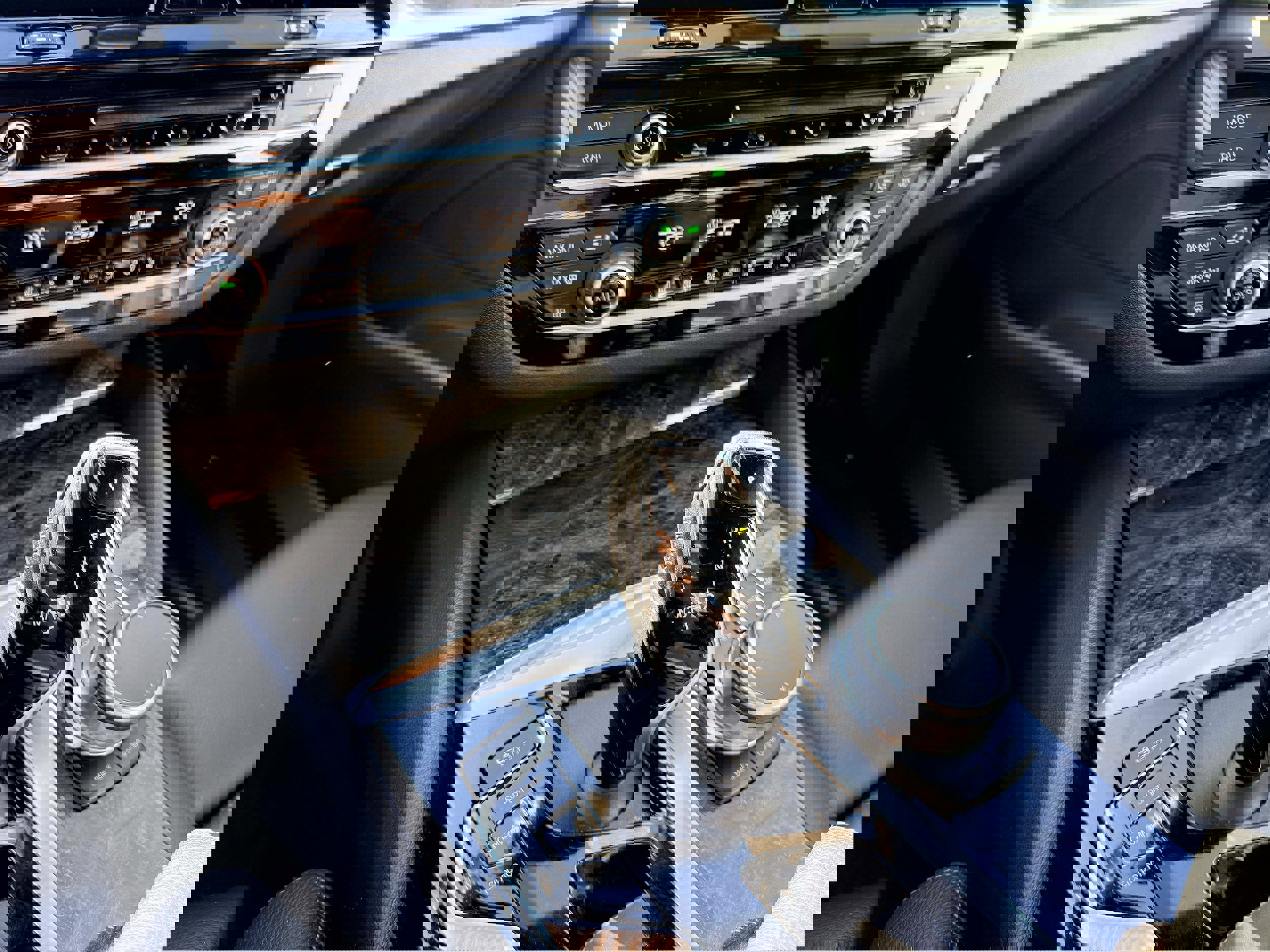 Used 2019 BMW 530e xDrive 530e xDrive iPerformance image 21