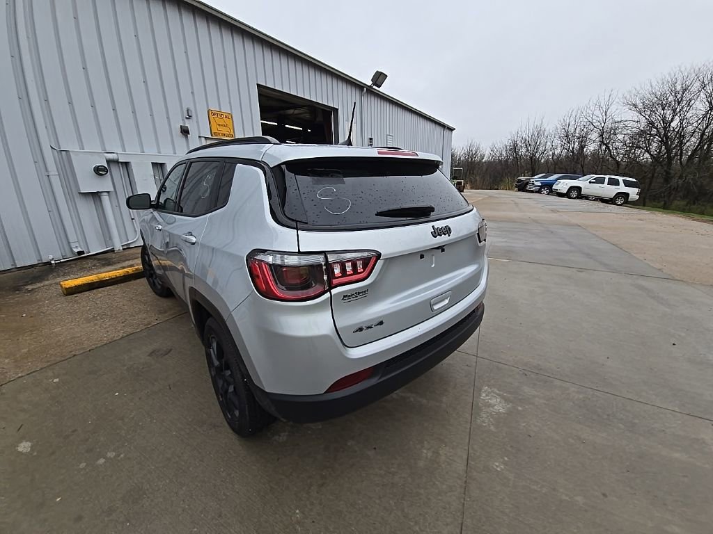 Used 2025 Jeep Compass Latitude w/ Altitude Special Edition image 5