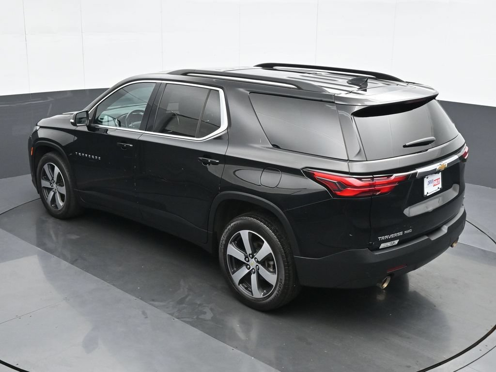 Used 2023 Chevrolet Traverse LT w/ LT Premium Package AWD/4WD image 19