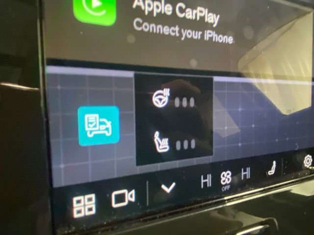 Used 2025 Volvo XC40 B5 Core AWD/4WD image 25