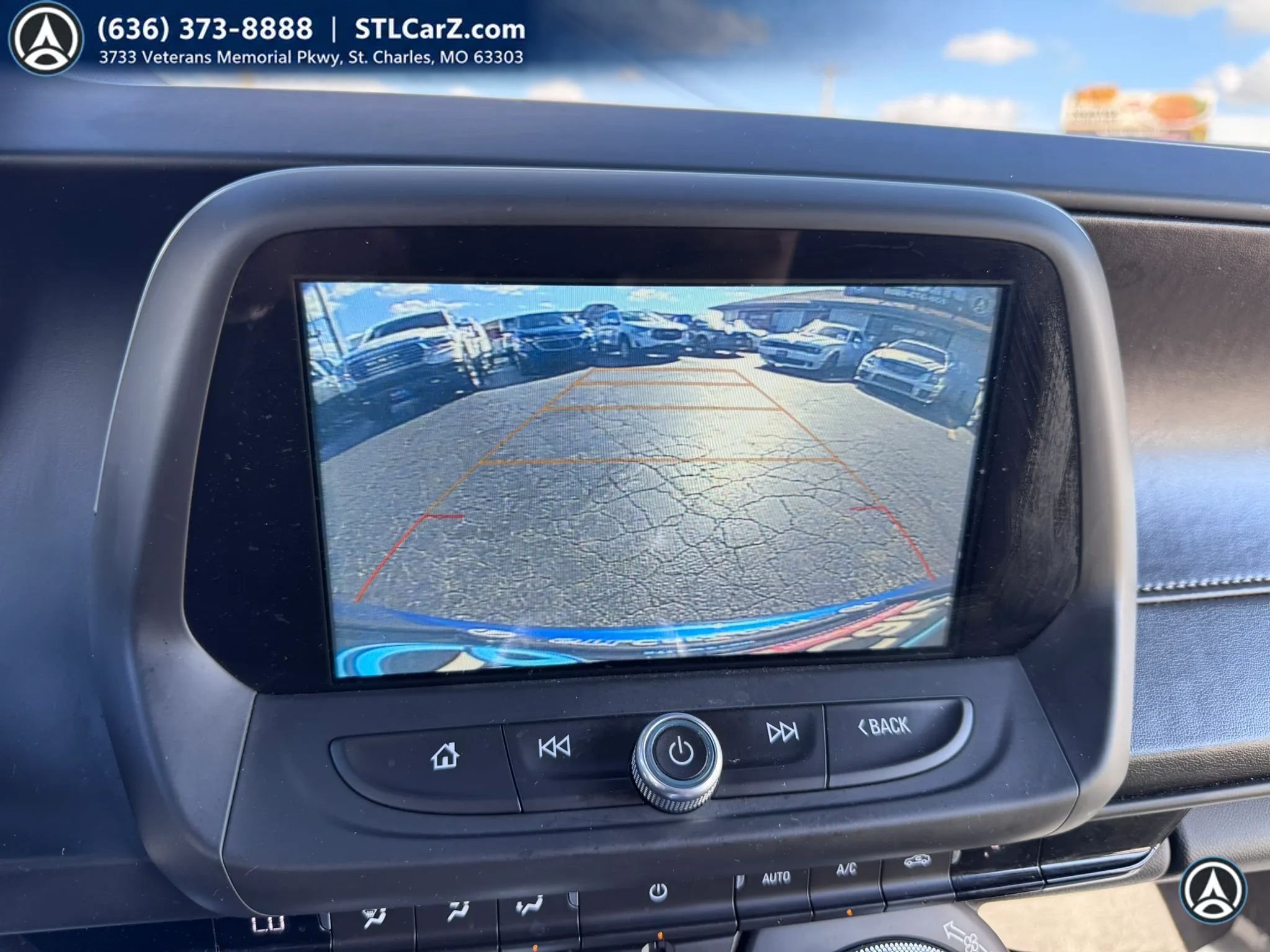 Used 2018 Chevrolet Camaro LT w/ Technology Package RWD image 17