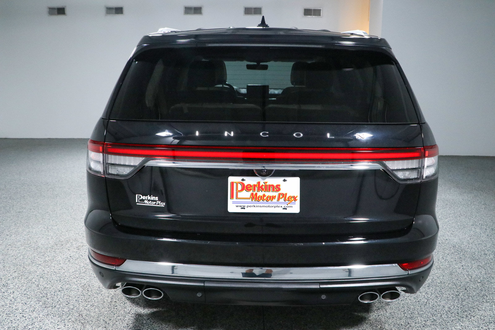 Used 2023 Lincoln Aviator Reserve w/ Equipment Group 201A RWD image 8