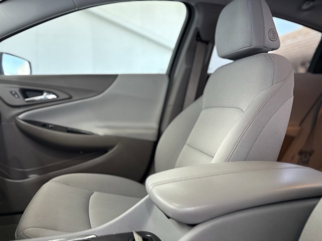 Used 2024 Chevrolet Malibu LT image 40