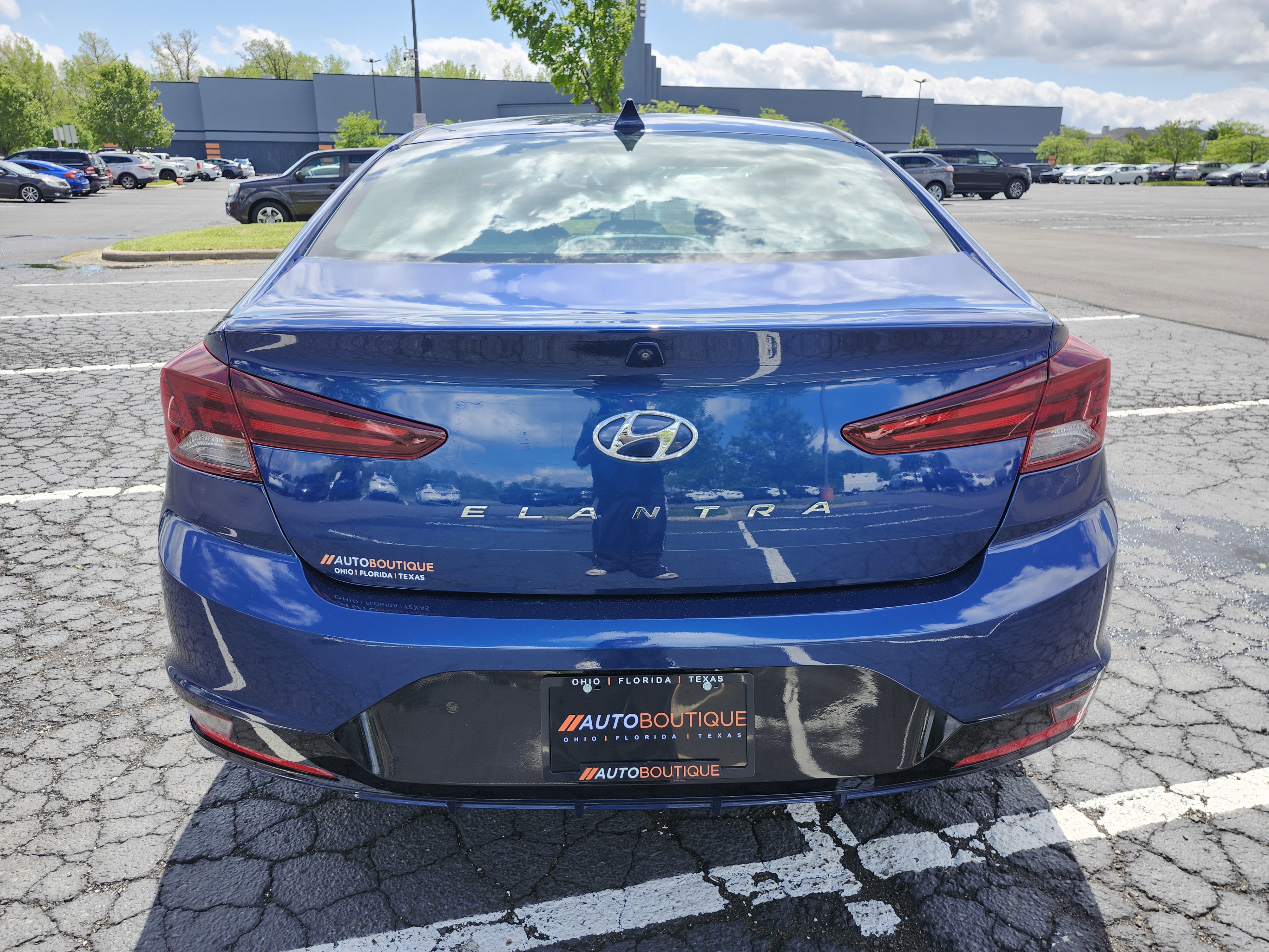 Used 2019 Hyundai Elantra Value Edition FWD image 8