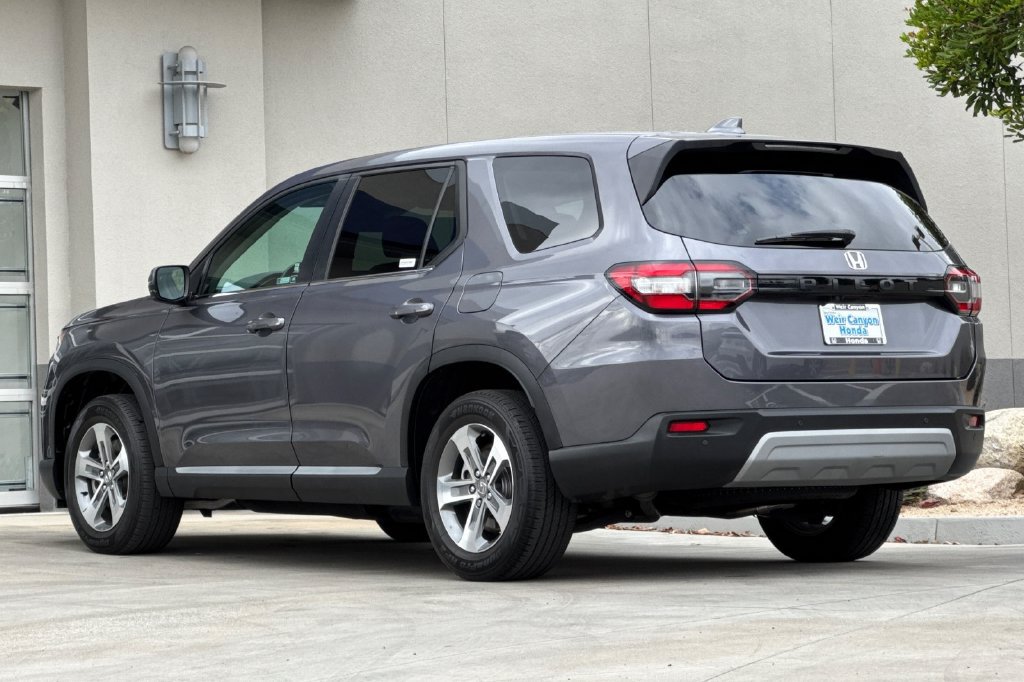 Certified 2024 Honda Pilot EX-L image 6