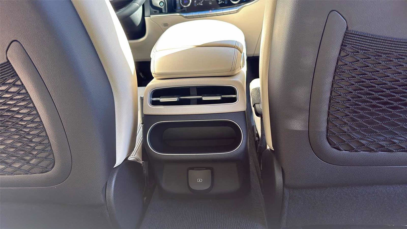 Used 2022 Genesis GV70 2.5T w/ Select Package image 25