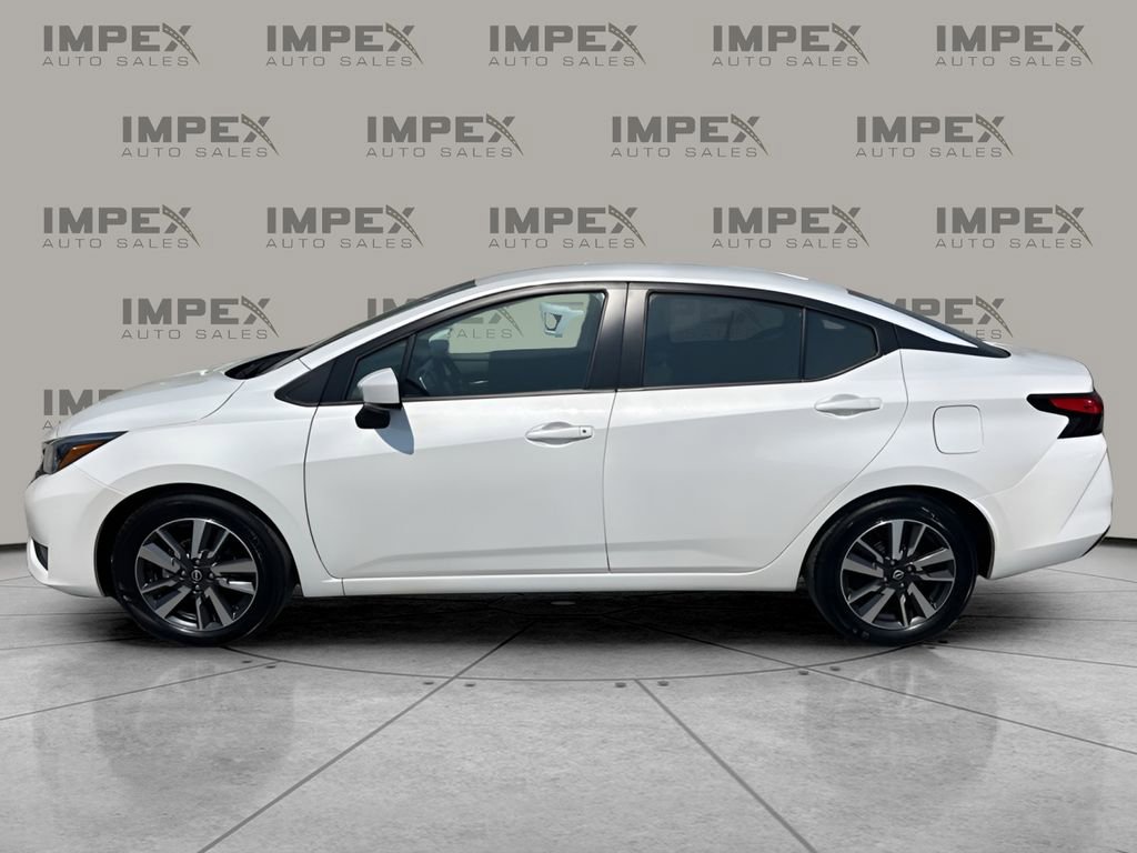 Used 2025 Nissan Versa SV image 2