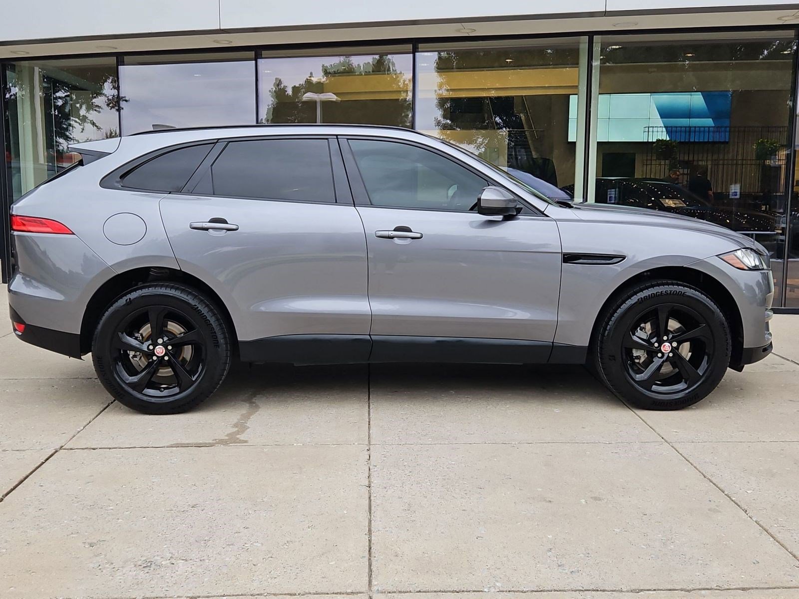 Used 2020 Jaguar F-PACE Premium AWD/4WD image 8