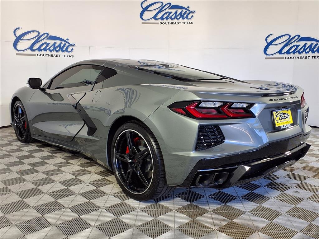 Used 2024 Chevrolet Corvette Stingray Preferred Cpe w/ Stealth Interior Trim Package image 2