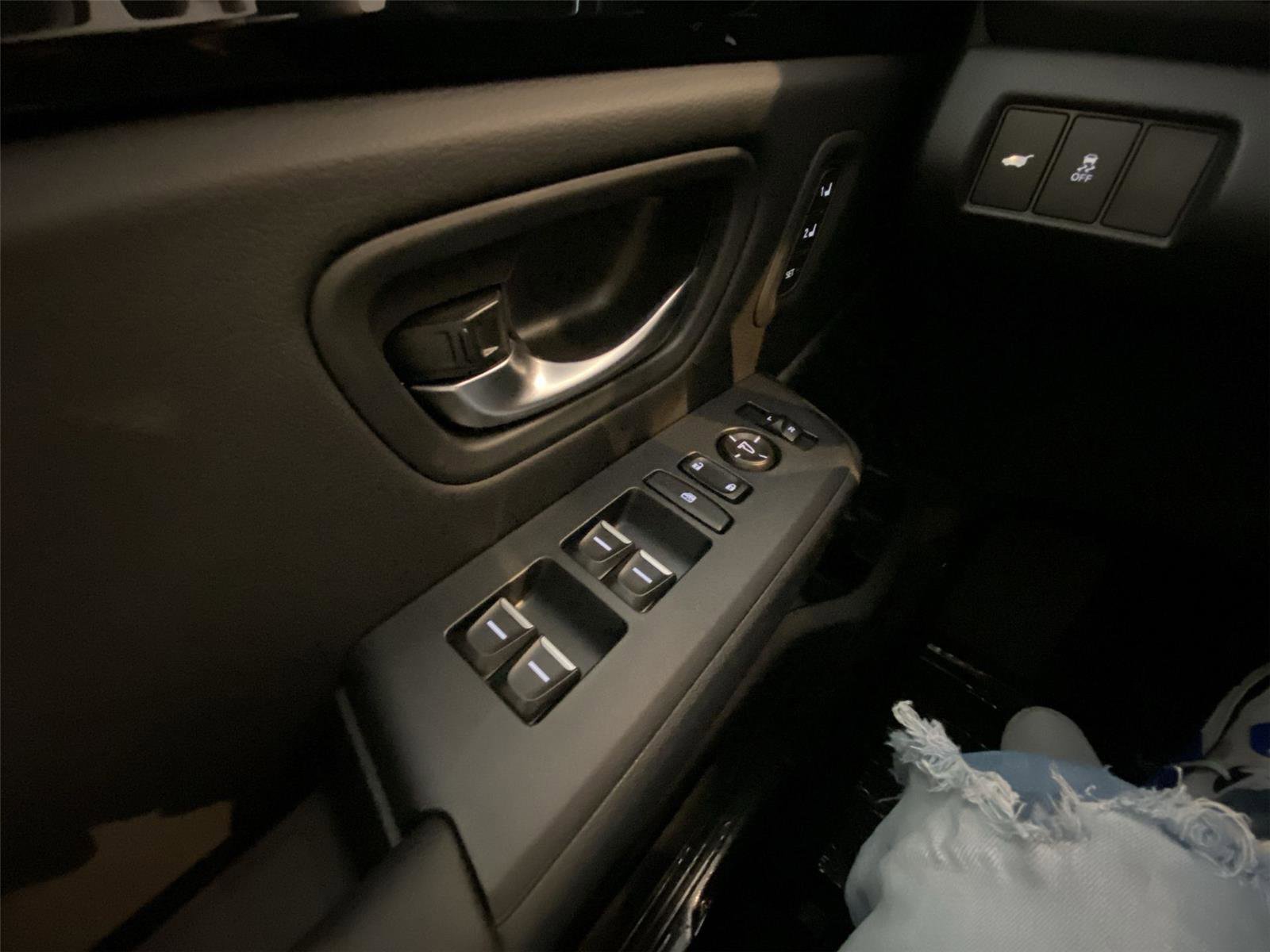 Used 2025 Honda Pilot EX-L image 15