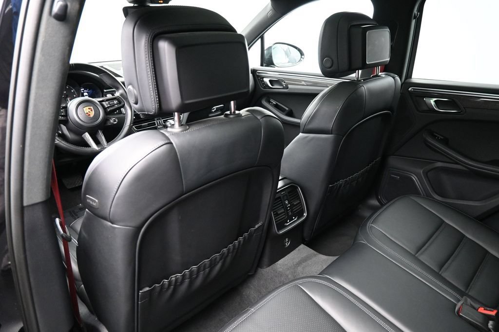 Certified 2024 Porsche Macan GTS AWD/4WD image 8