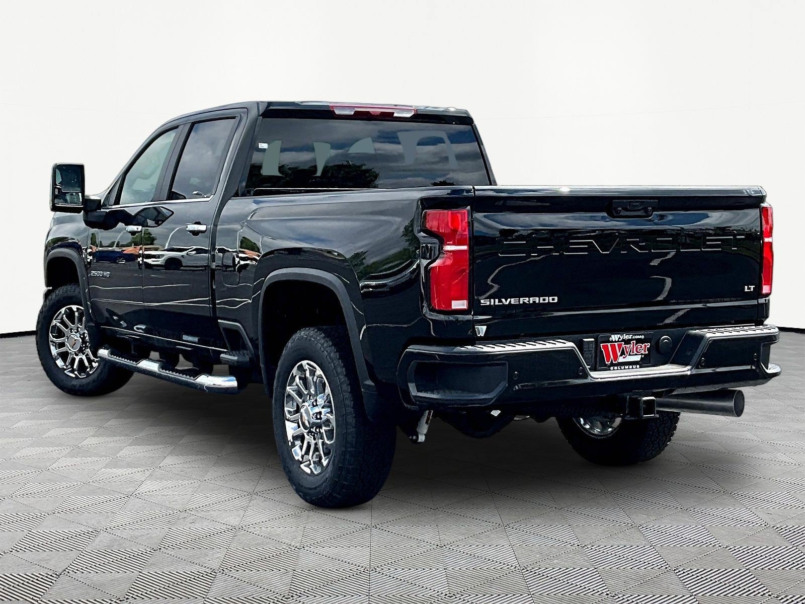 New 2026 Chevrolet Silverado 2500 LT w/ Z71 Chrome Sport Edition AWD/4WD image 3