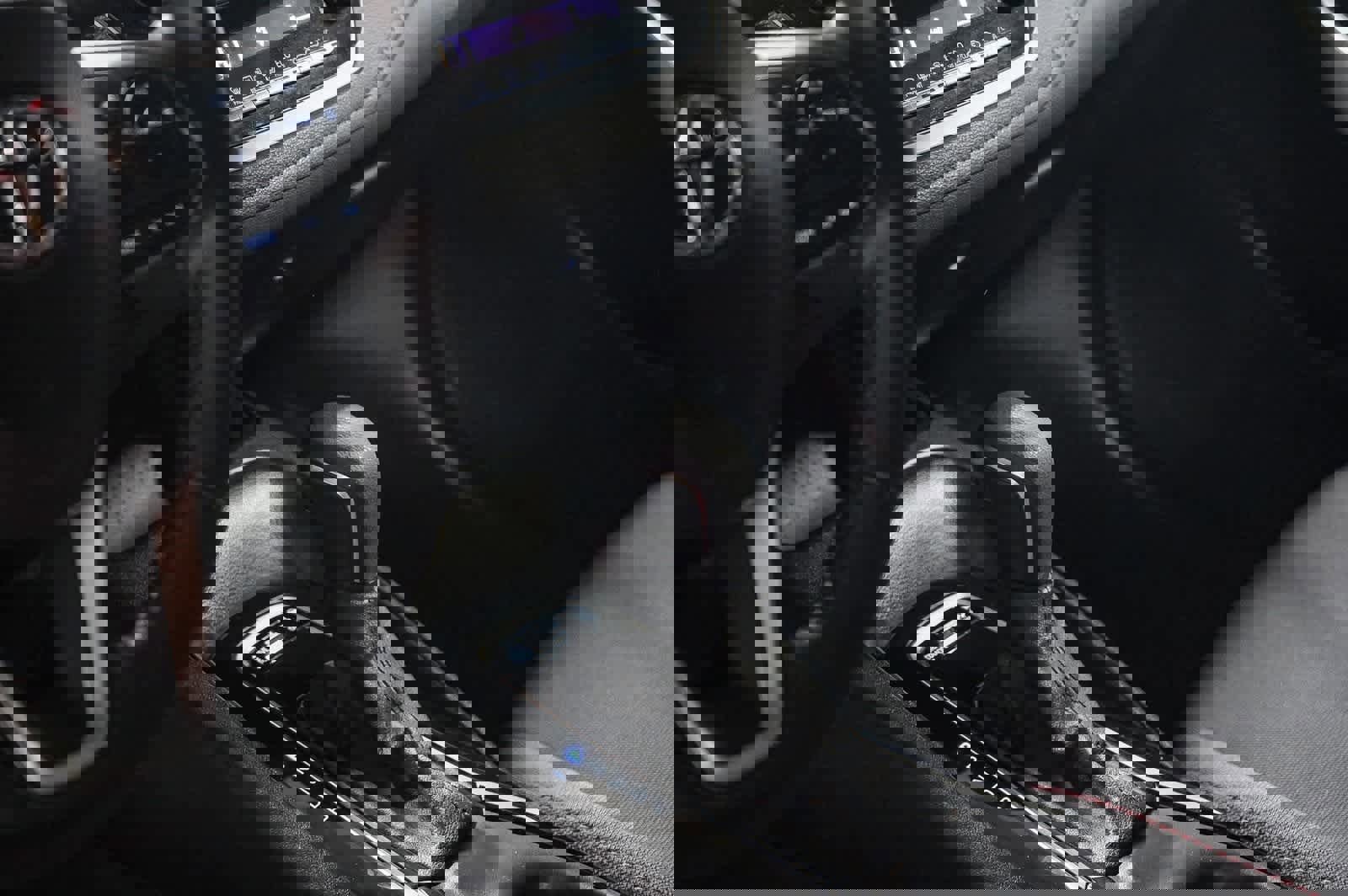 Used 2025 Toyota Corolla SE image 24