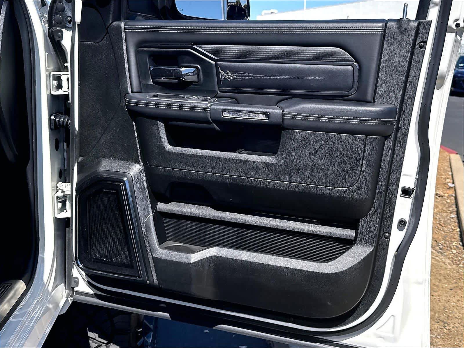 Used 2022 RAM 3500 Limited AWD/4WD image 30